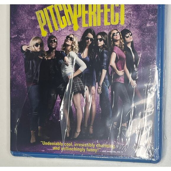 BRAND NEW Pitch Perfect Blu Ray - Picture 2 of 3
